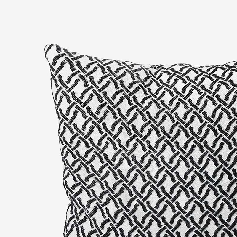 Decorative Cushion Maze Detail