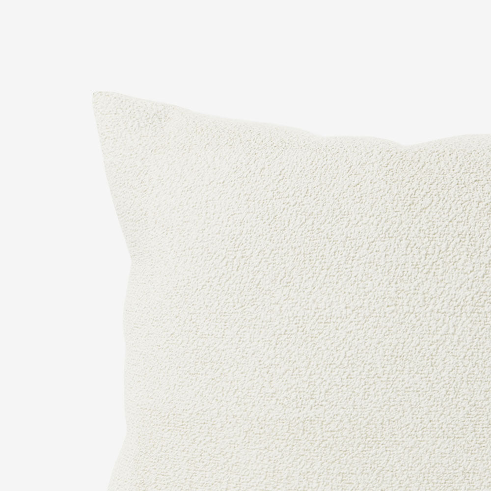 Decorative Cushion Teddy White Detail