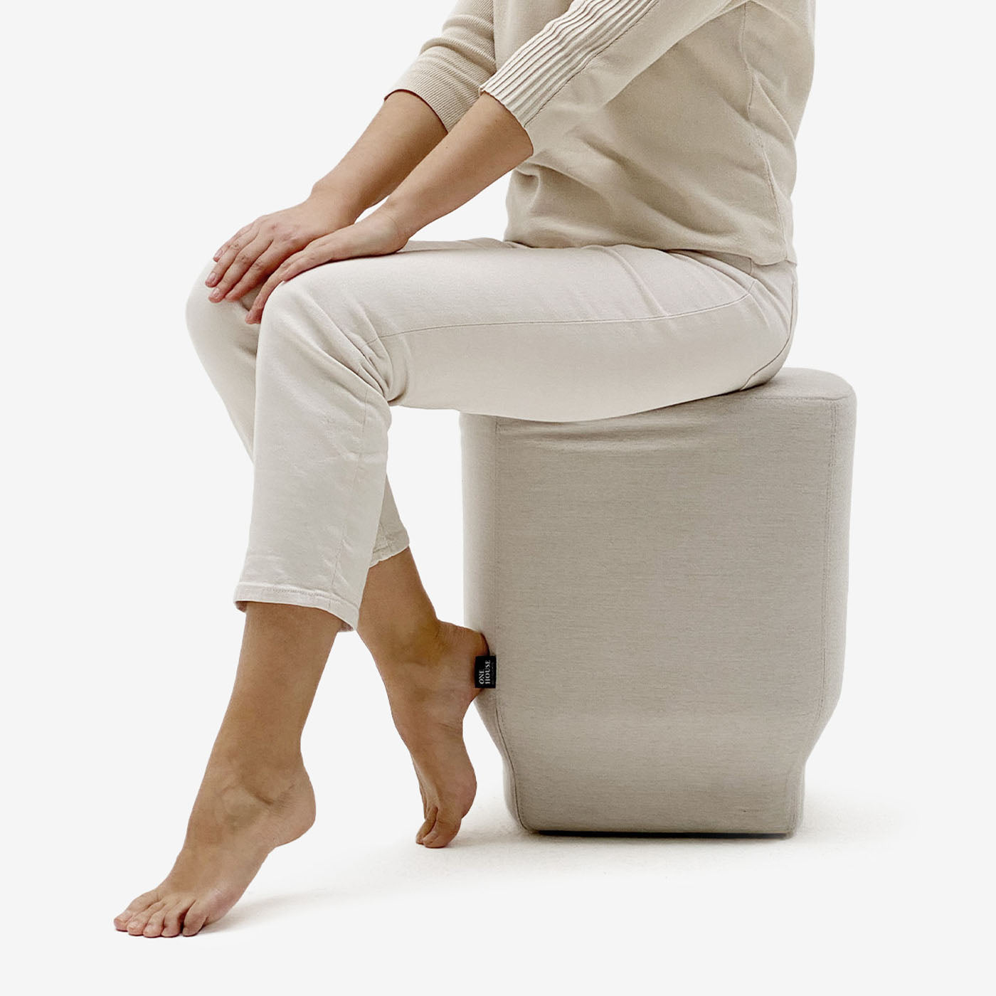Hocker Hansje Savant Whisper mit Modell