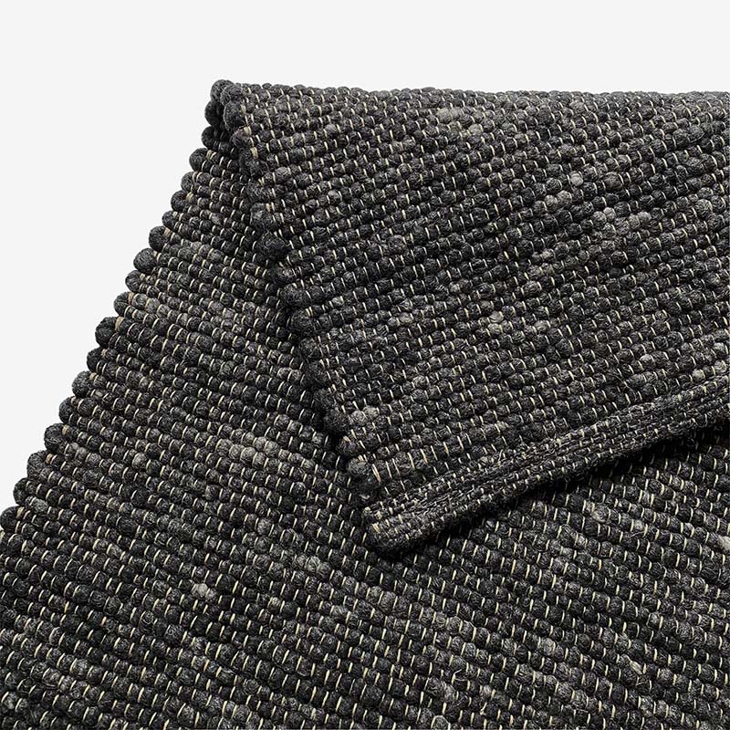 Hugs Wollteppich 140x200 cm (Schwarz)