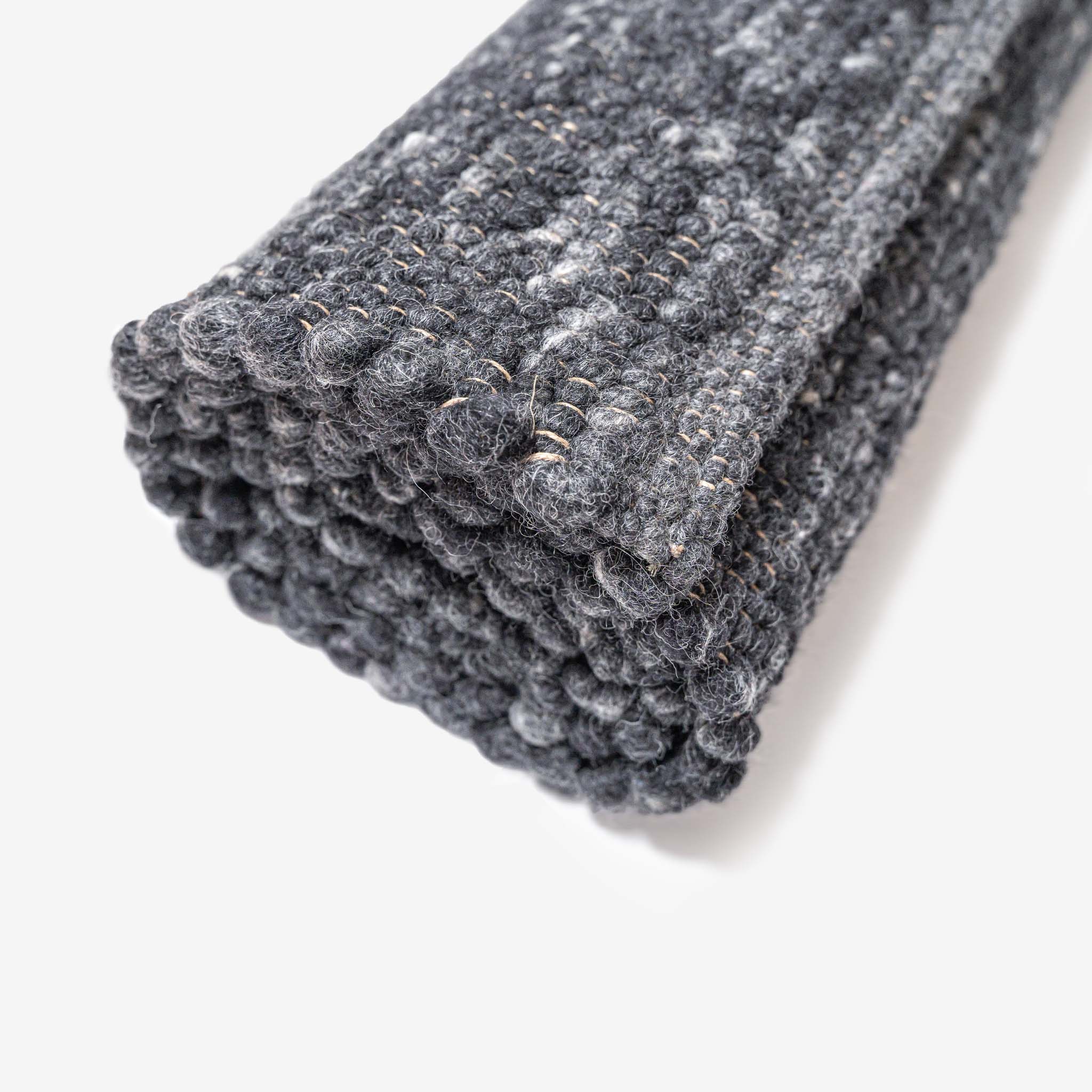 Hugs Wollteppich 170x240 Schwarz