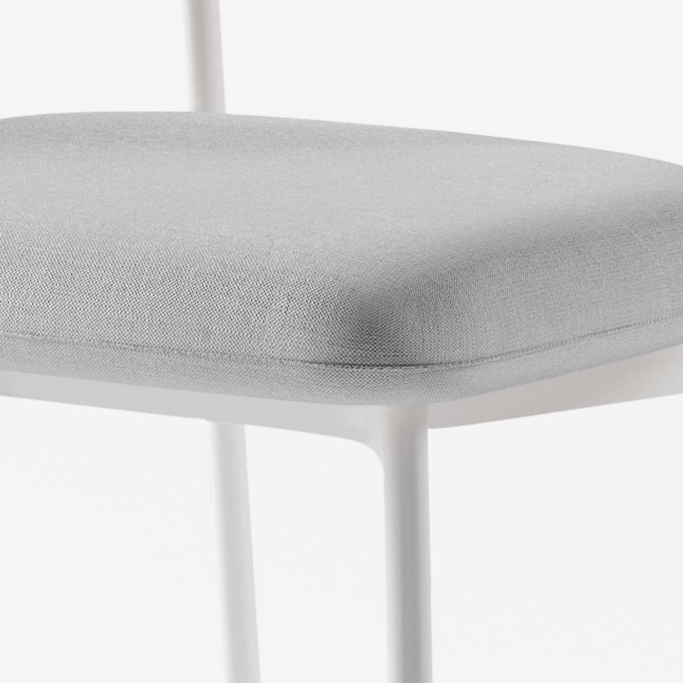 Maatje Stuhl Nantes Grey Chine Metall Weiss Sitzpolster Detail