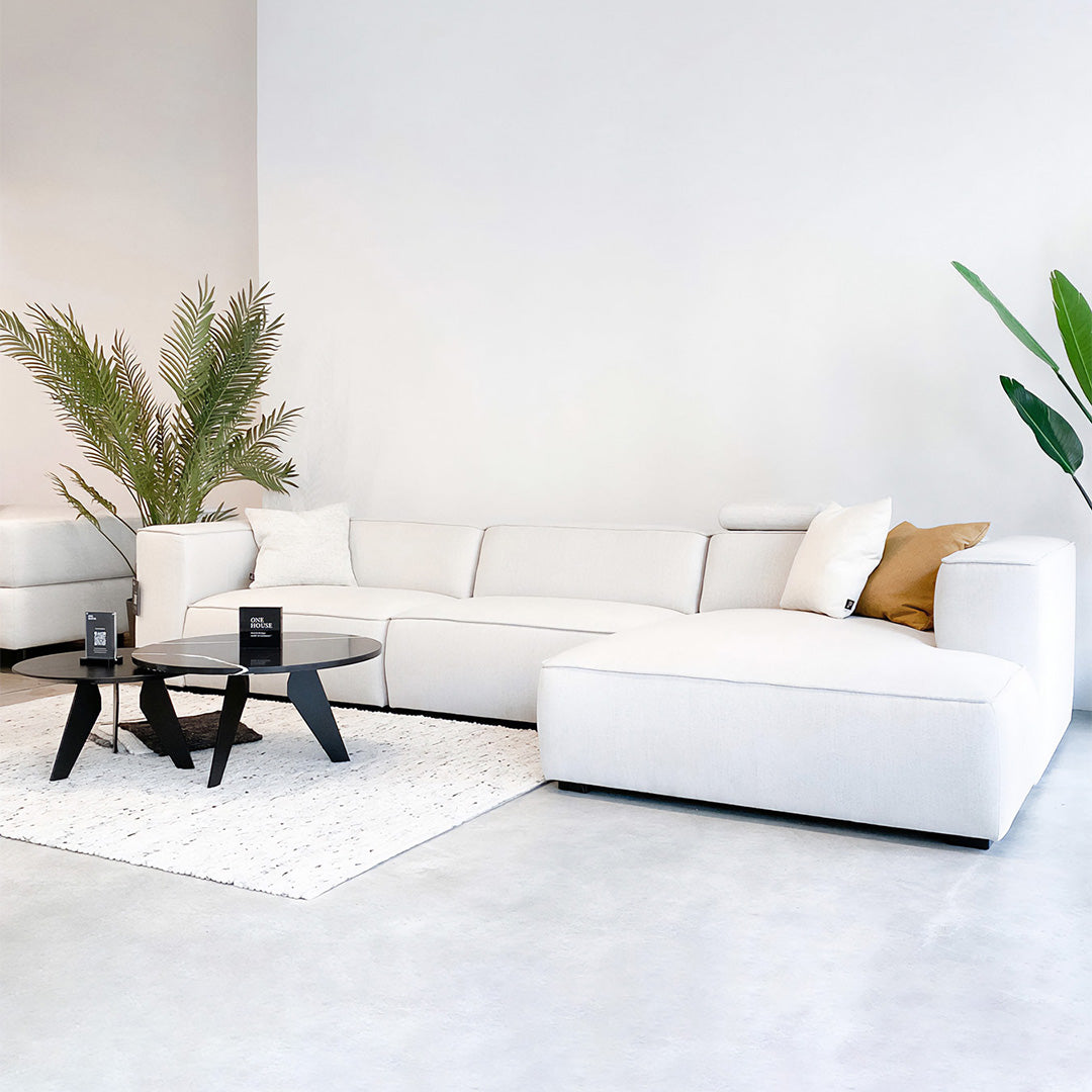 Meester Sofa Showroom