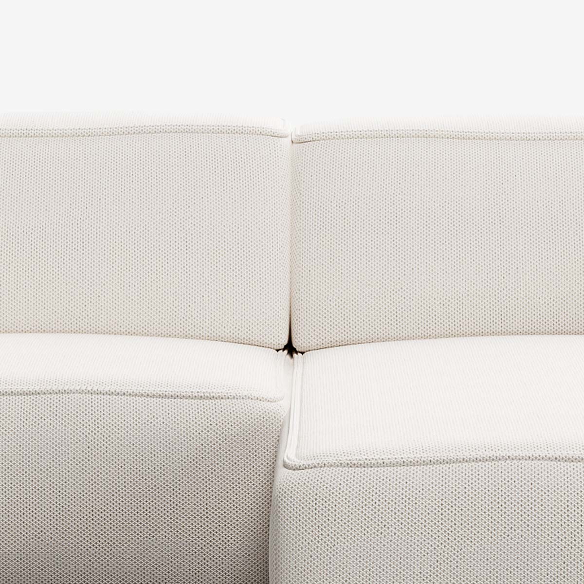 Meester Sofa rechter Divan Arc Frame Detail