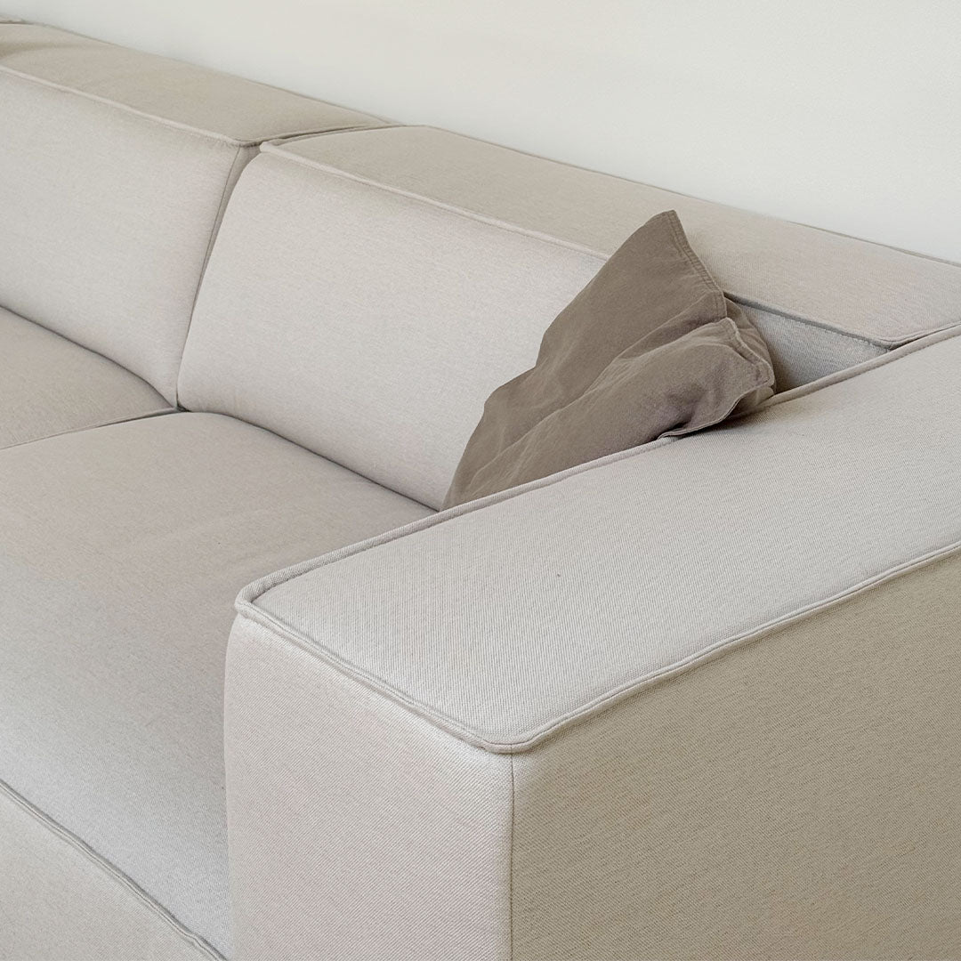 One House by you - Meester Sofa in Nantes Linen Chalk