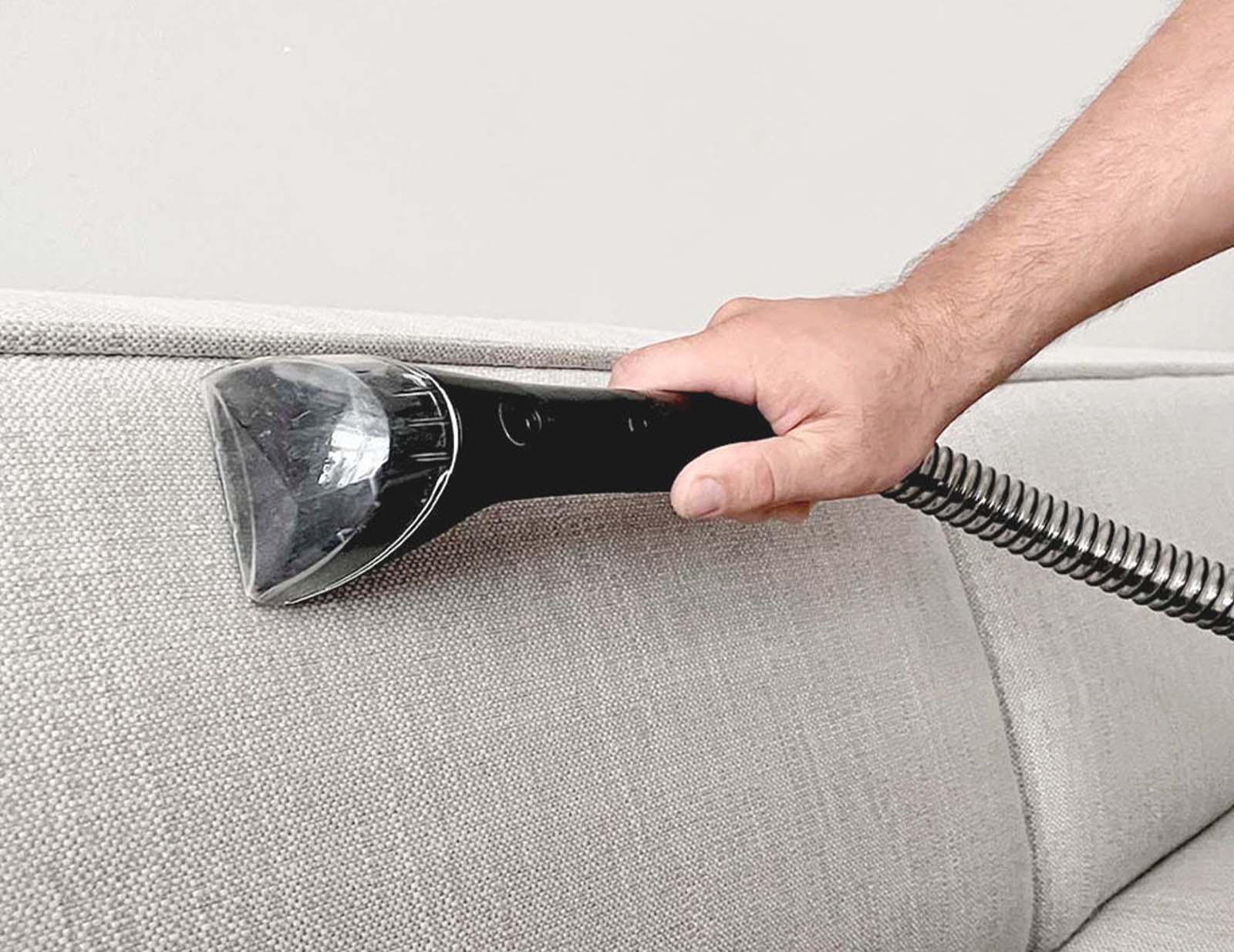 Professionelle Sofa Reinigung