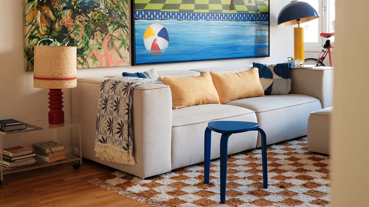The big One House Sofa Guide
