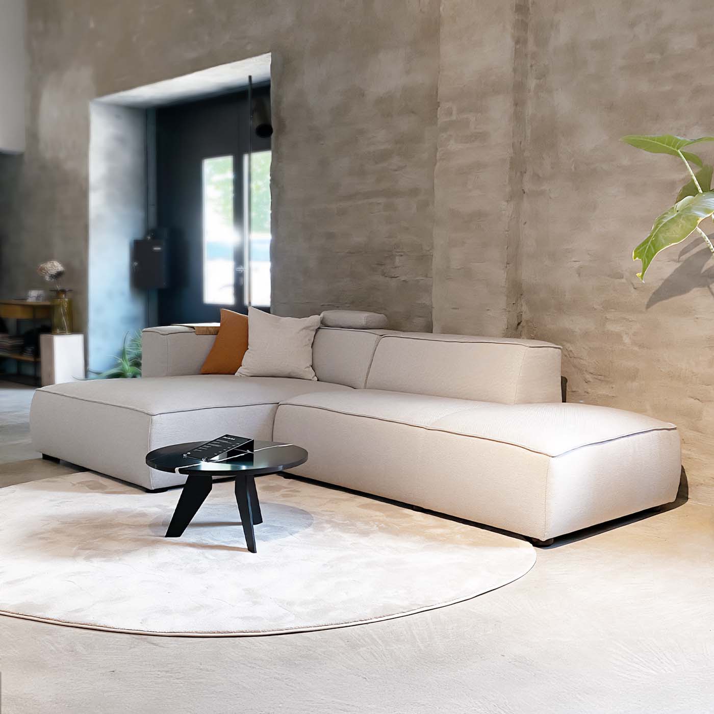 Meester Sofa 295x165 cm Savant Whisper Berlin Showroom